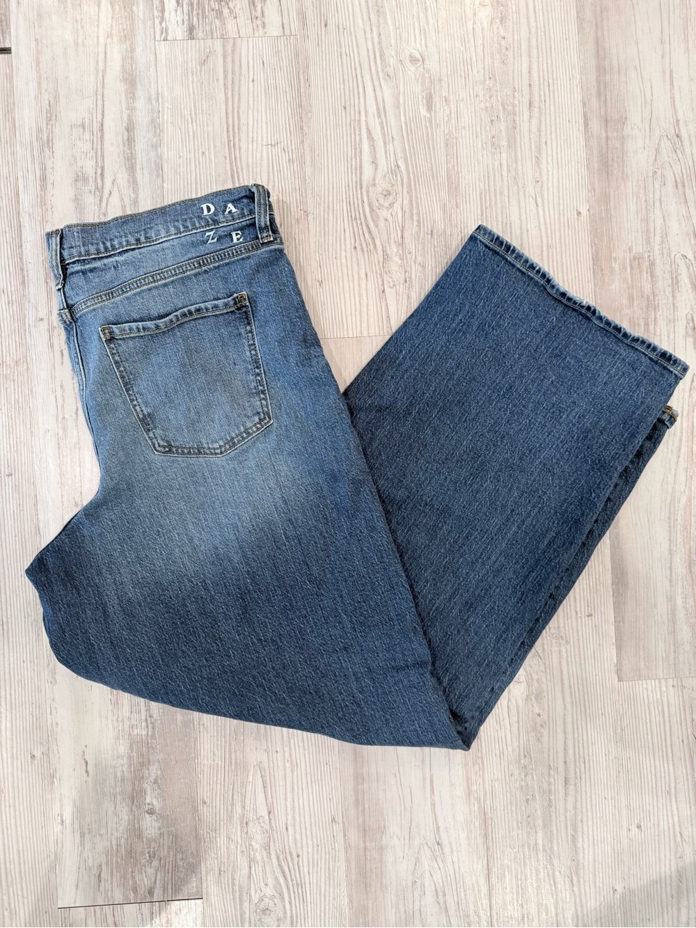 Dark Blue Wide-Leg Flare Jeans — Classic Denim Style